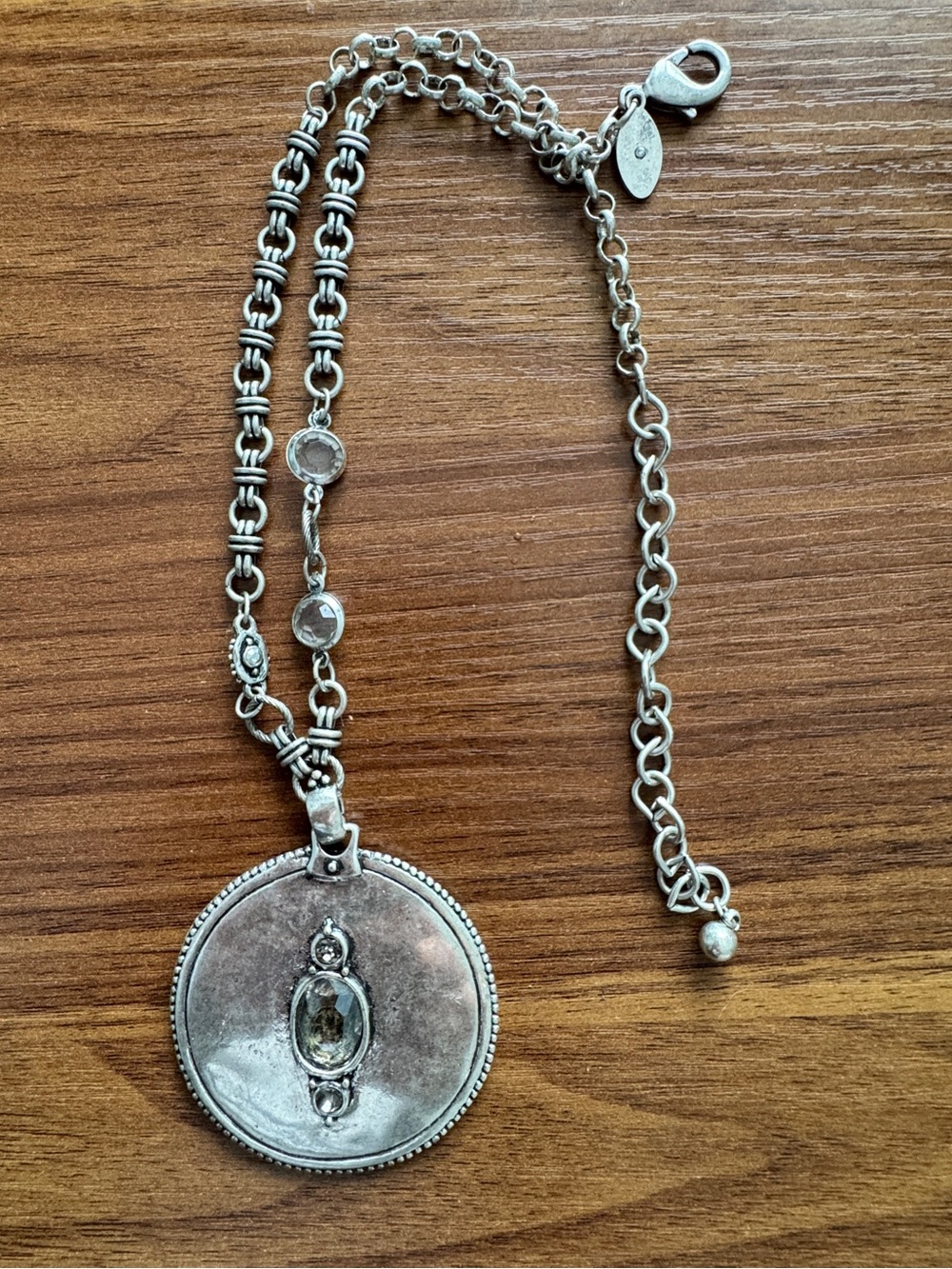 Chico’s pendant crystal necklace